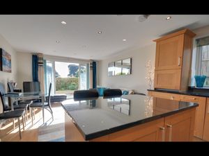 Photo 9- click for photo gallery